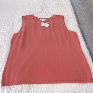 Sleeveless sweater top